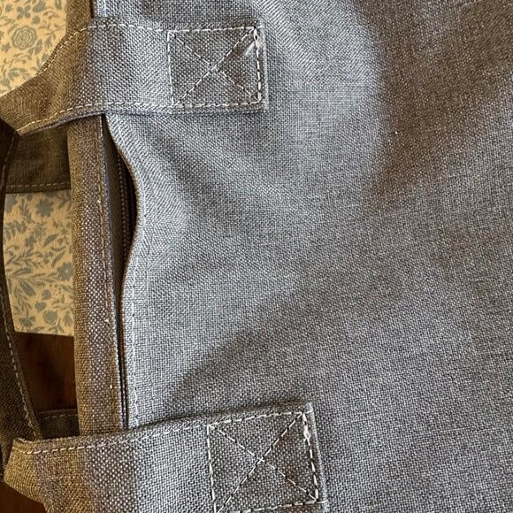 LocknLock Insulated Cooler Bag with Strap and Handle - Picture 7 of 8